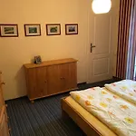 Waldhaus * Sellin (Rugen)